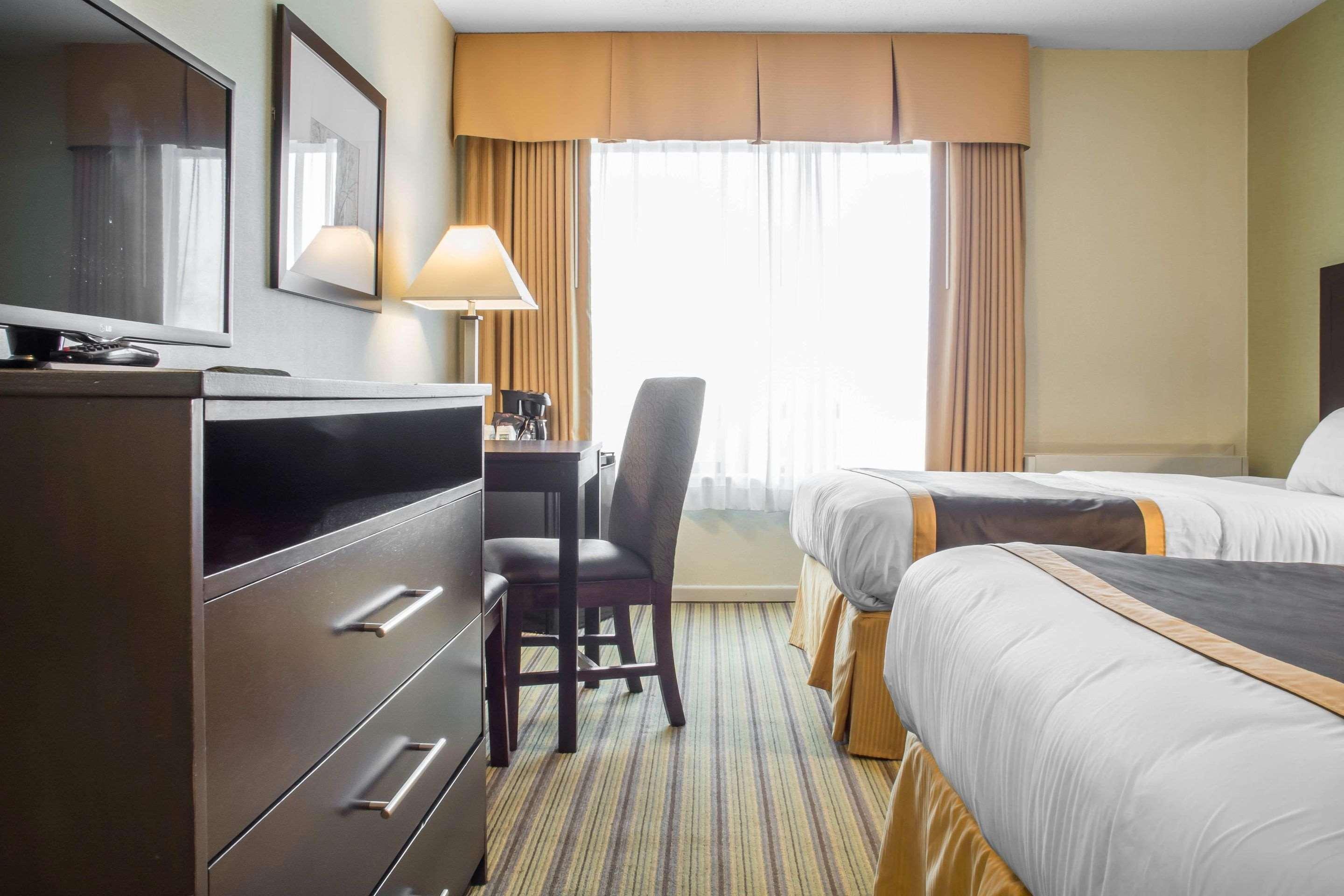 Quality Inn Peterborough Buitenkant foto