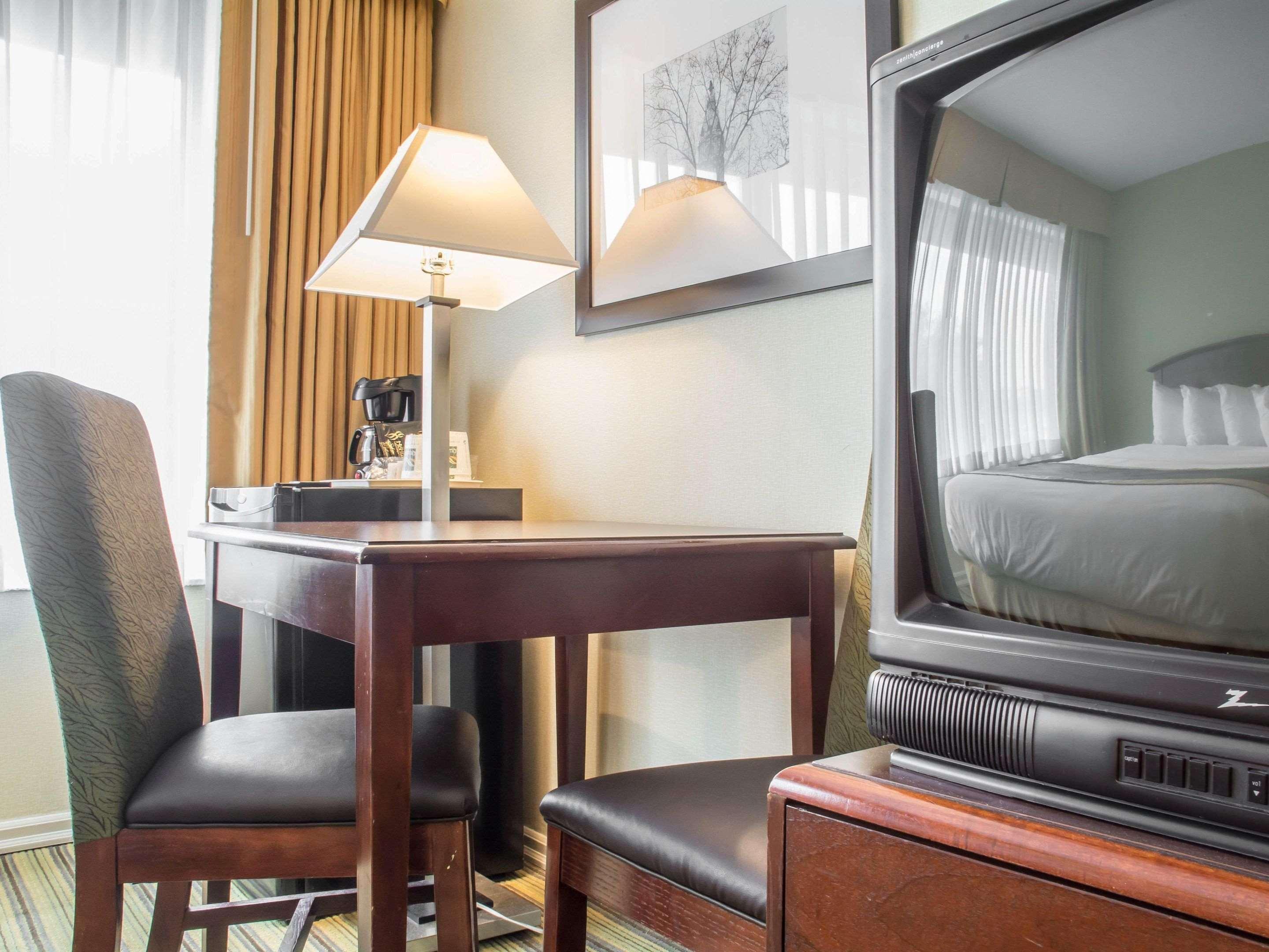 Quality Inn Peterborough Buitenkant foto