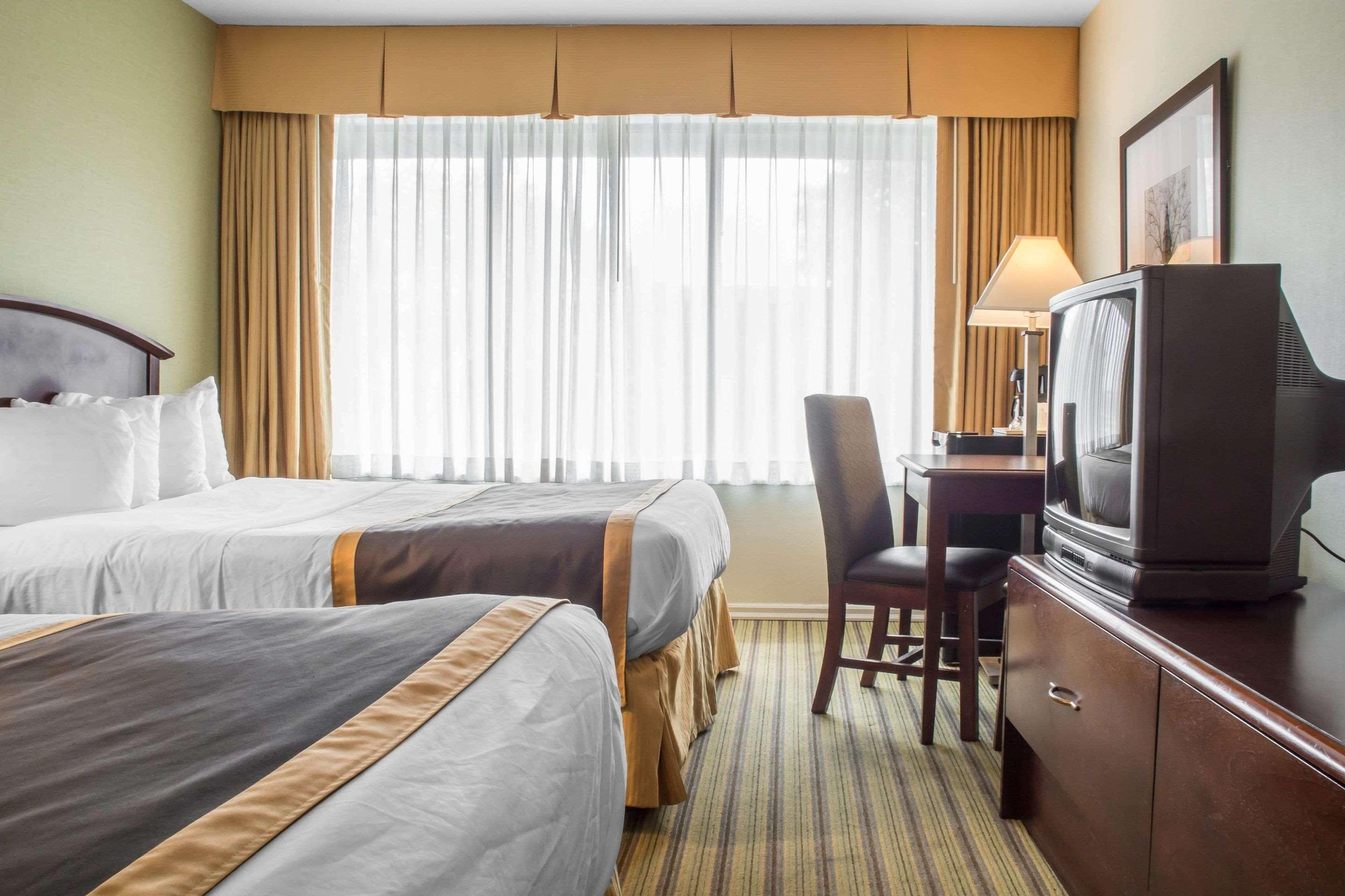 Quality Inn Peterborough Buitenkant foto
