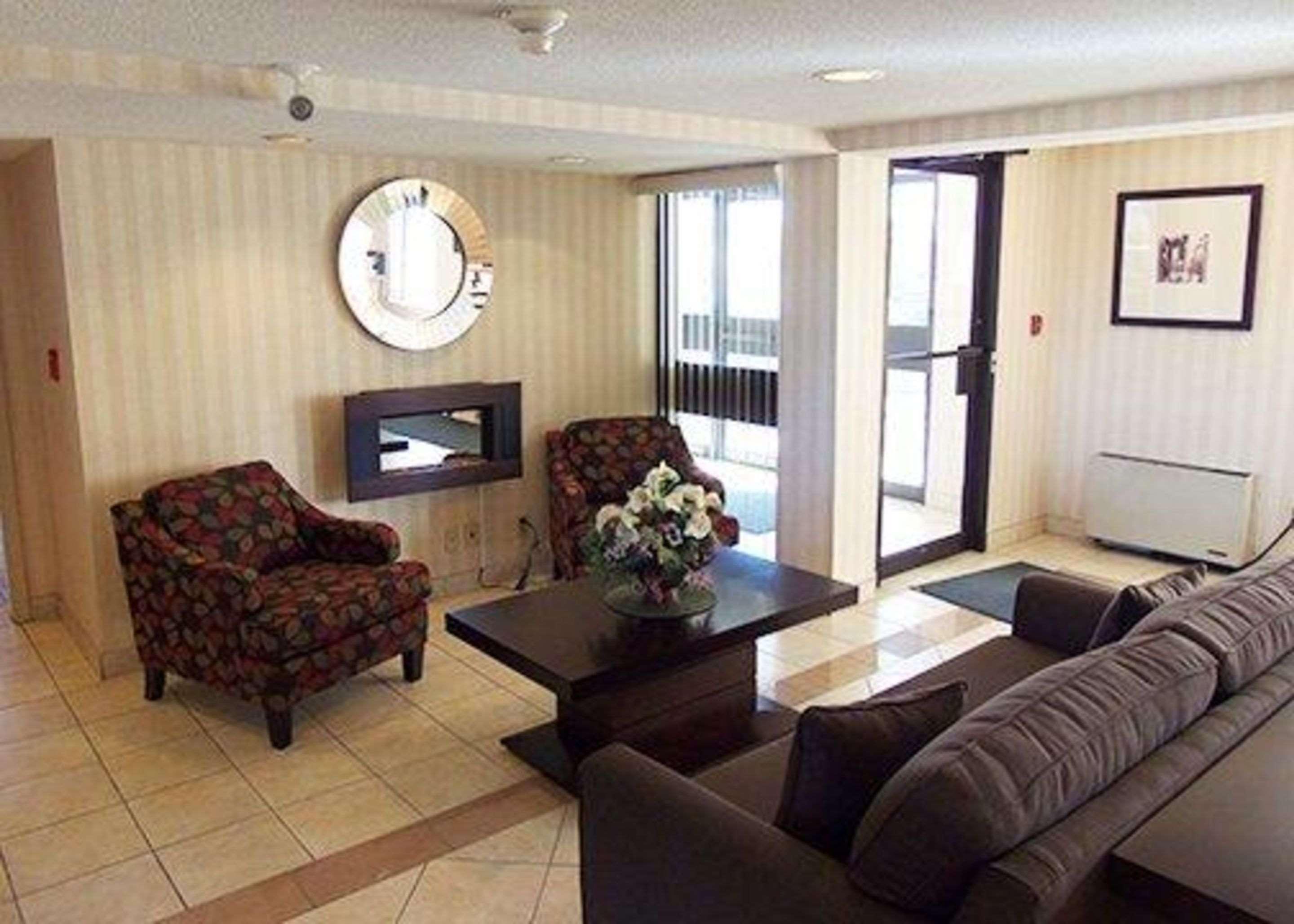 Quality Inn Peterborough Buitenkant foto