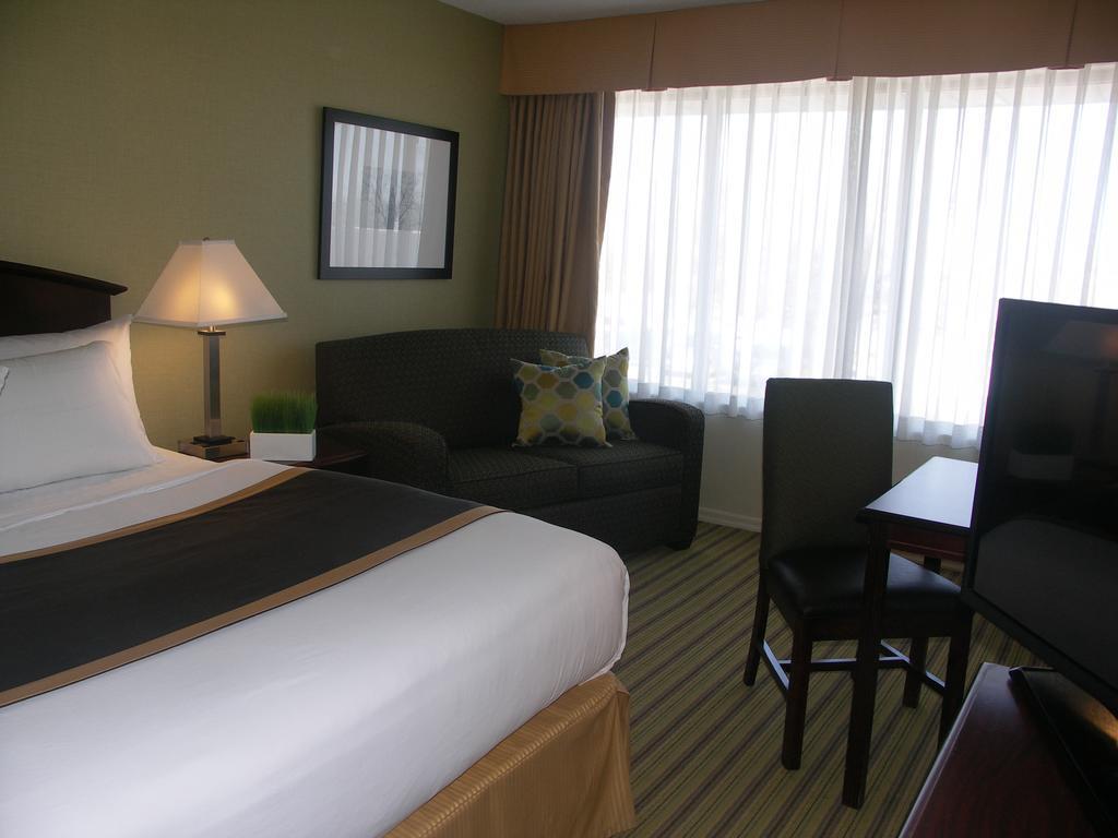 Quality Inn Peterborough Buitenkant foto
