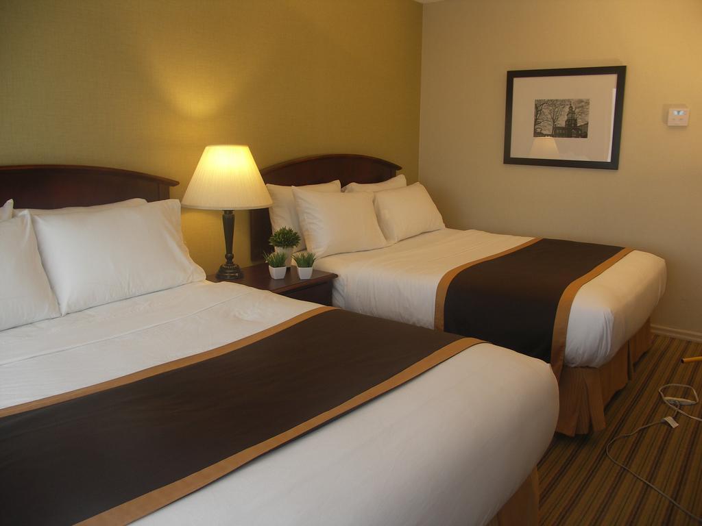 Quality Inn Peterborough Buitenkant foto
