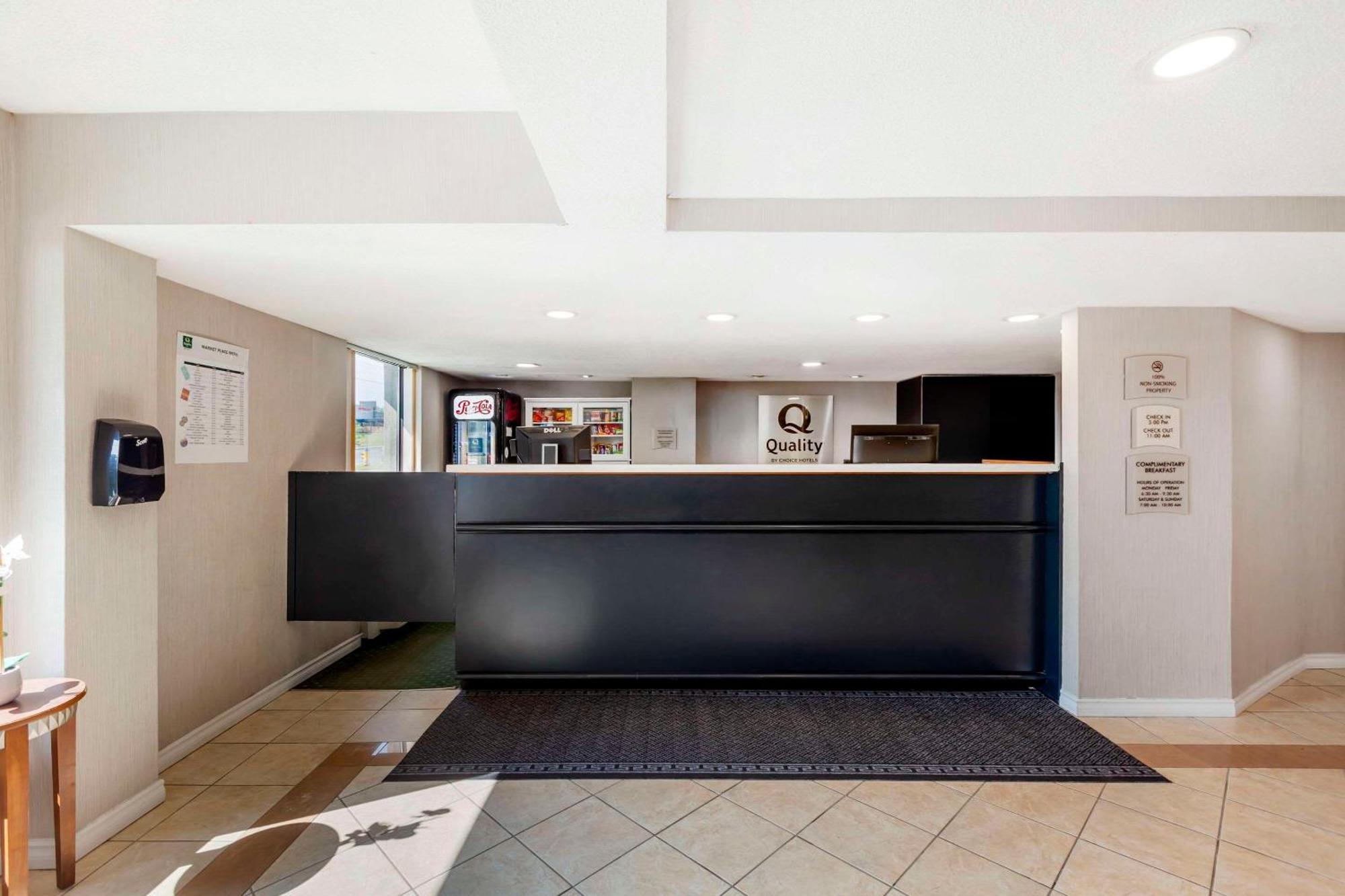 Quality Inn Peterborough Buitenkant foto