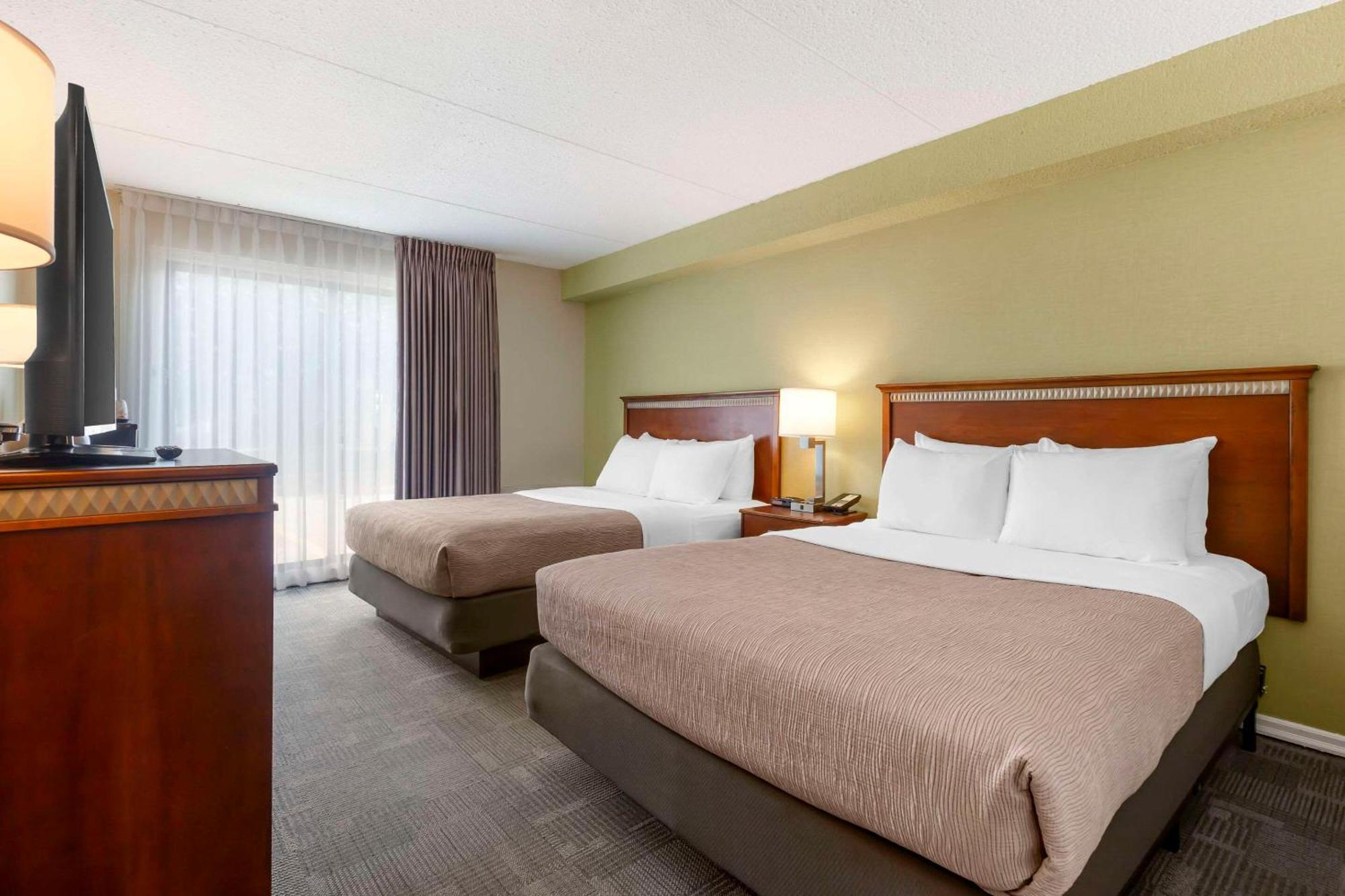 Quality Inn Peterborough Buitenkant foto